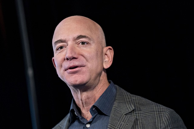 Jeff Bezos Redefine o Foco Editorial do Washington Post com Ênfase em Liberdades Individuais e Mercados Livres