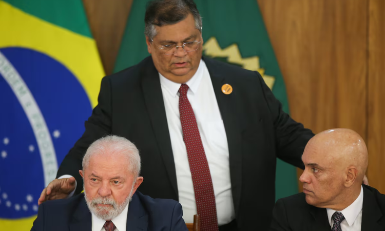 “STF Garante: Bolsonaro Não Será Anistiado; Reações Dividem o País”