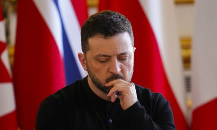 Zelenskyy Concorda em Assinar Acordo de Minerais com os EUA